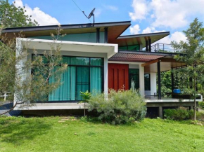 Mountain hills house